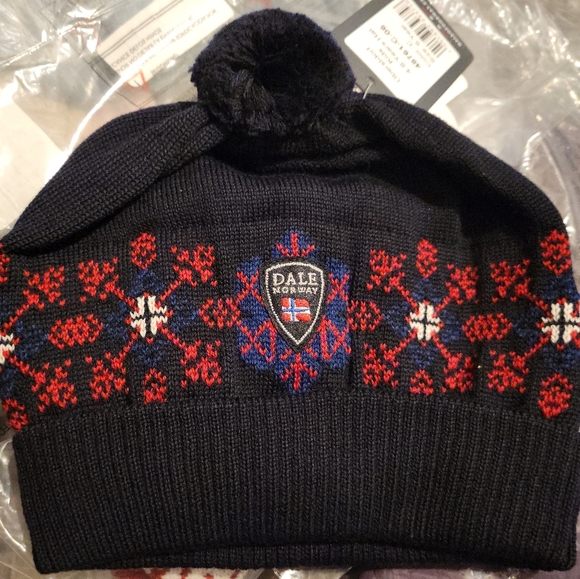 Dale of Norway OBERSTDORF Merino Wool Pom Pom Beanie Hat Ski Outdoor Winter NWT - Picture 4 of 11